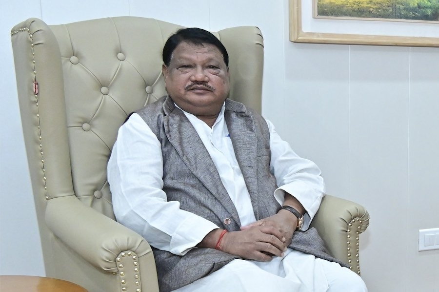 ମୁଖ୍ୟମନ୍ତ୍ରୀଙ୍କୁ ଭେଟିଲେ କେନ୍ଦ୍ର ଆଦିବାସୀ ବ୍ୟାପାର ମନ୍ତ୍ରୀ ଜୁଏଲ ଓରାମ